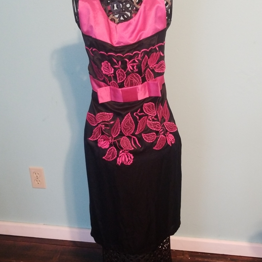 Black/pink dress